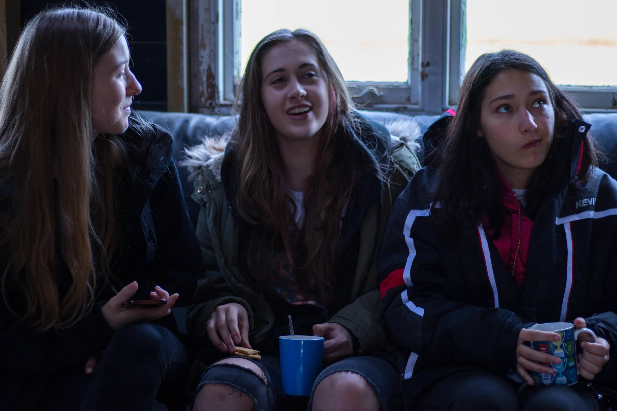Reanna on set with co-stars Eloise Rust and Poppy Evans