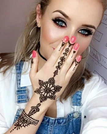  Henna on MUA Frankie Noone