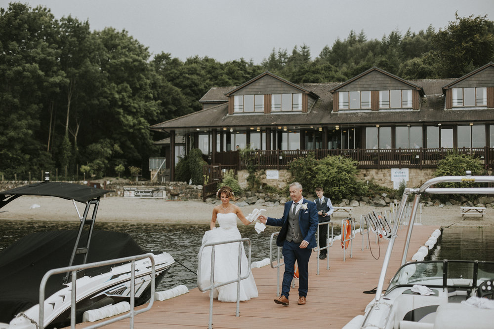 wedding photographer  lodge on the loch 