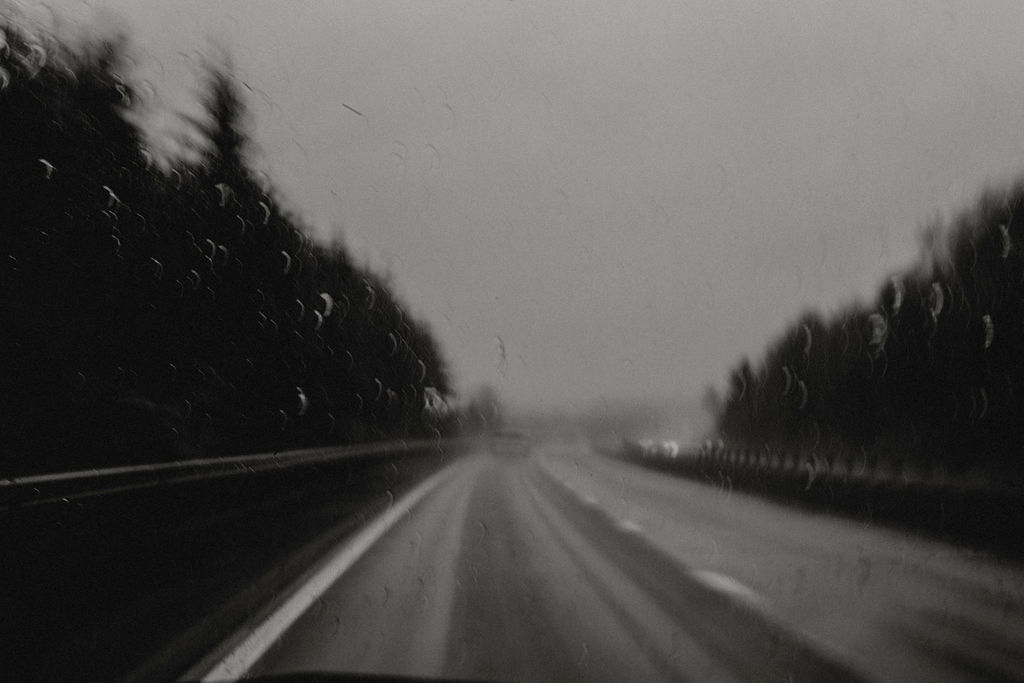 Rainy wedding day in Scotland