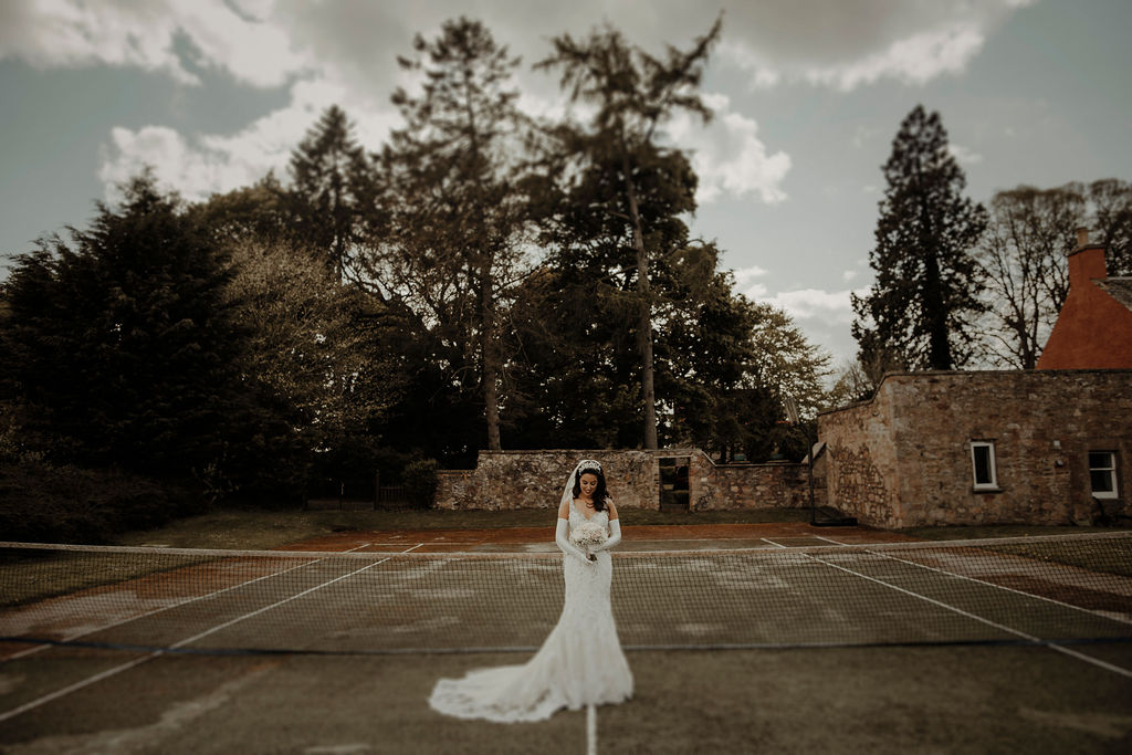 bridal portrait inspiration tennis court