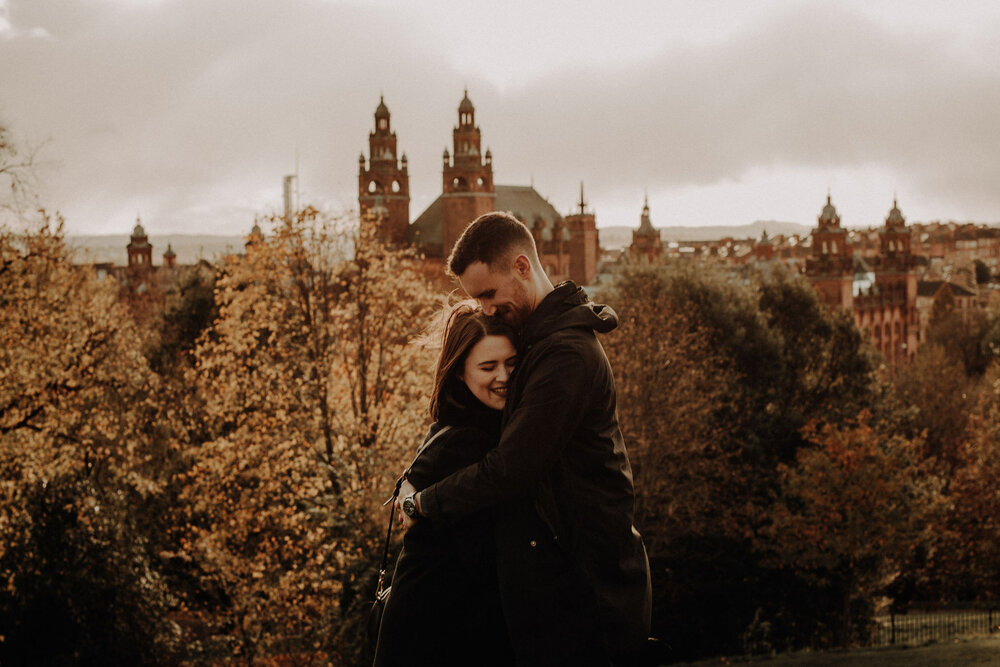  city autumn golden light couples session engagement 