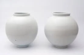 moon jar.jpeg