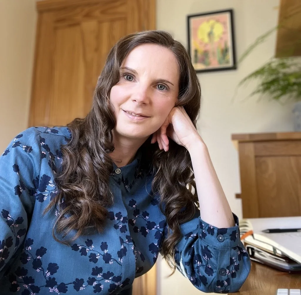 Kira, specialist online gambling therapist in the UK, offering integrative therapy for gambling addiction, recovery and trauma healing