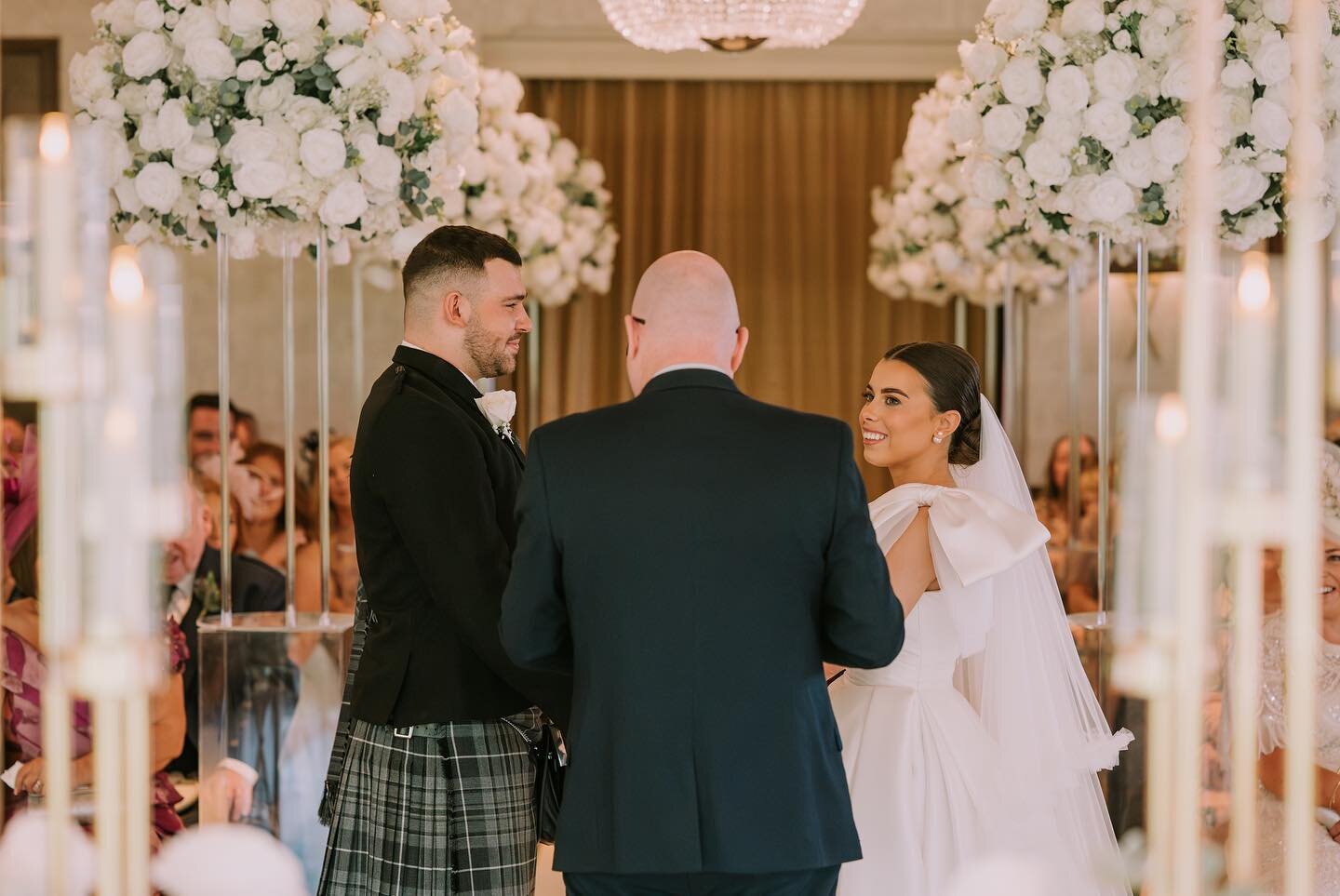 A huge congratulations to Eilidh &amp; Euan who got married at @boclairhousehotel on Saturday! What a day! They were married by my good pal @raymondlawriecelebrant and it was great to work with @rizzo.films &amp; @whitneygrahamphotography again! Than