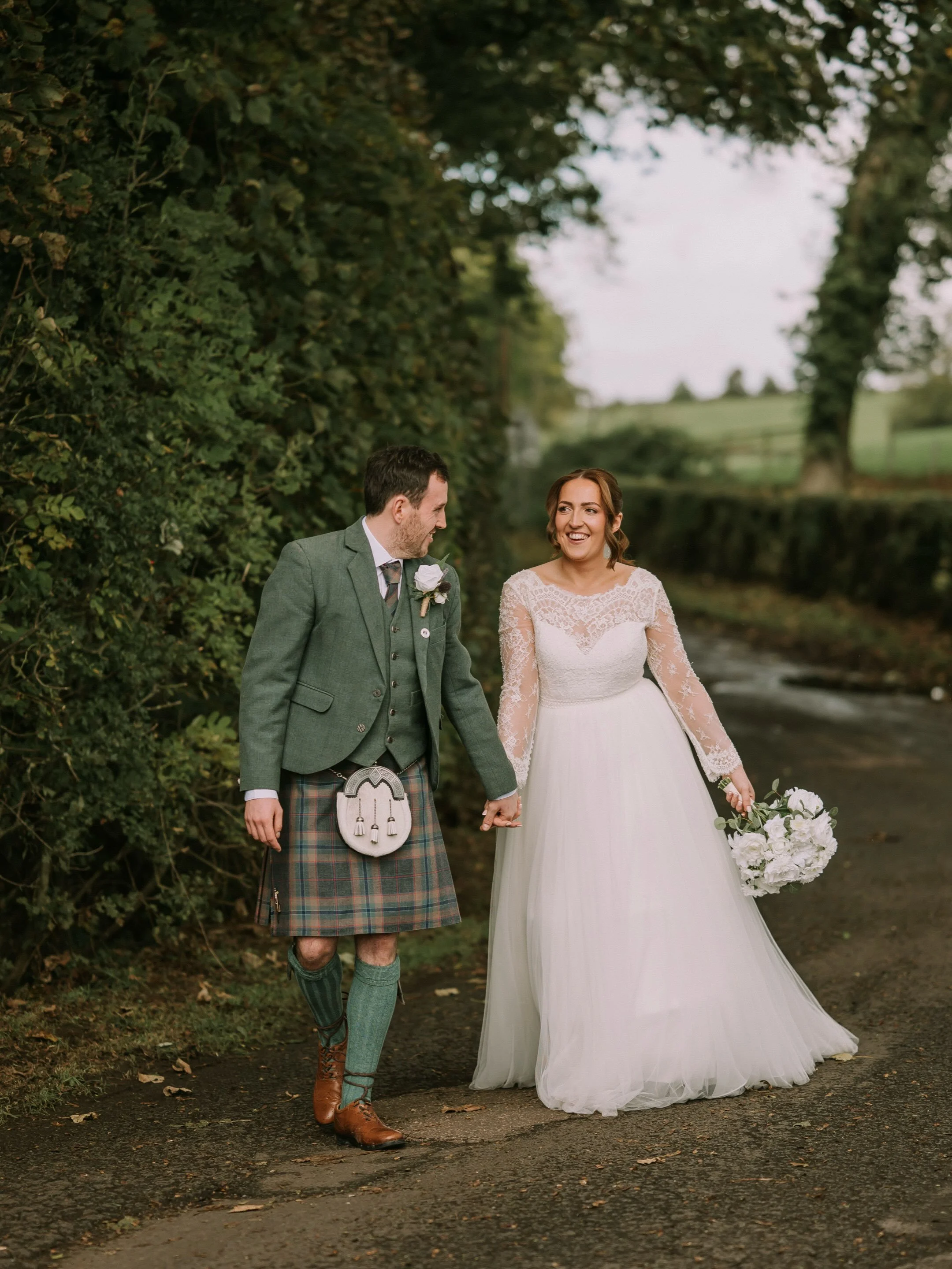 Mr &amp; Mrs Hynde at Roodlea Barn 🥰💗📸 

A huge congratulations to Jen &amp; Ross who got married at @roodleabarn on the 10th October! What an incredible day with such an amazing pair!! They just spent every moment smiling, laughing and partying w