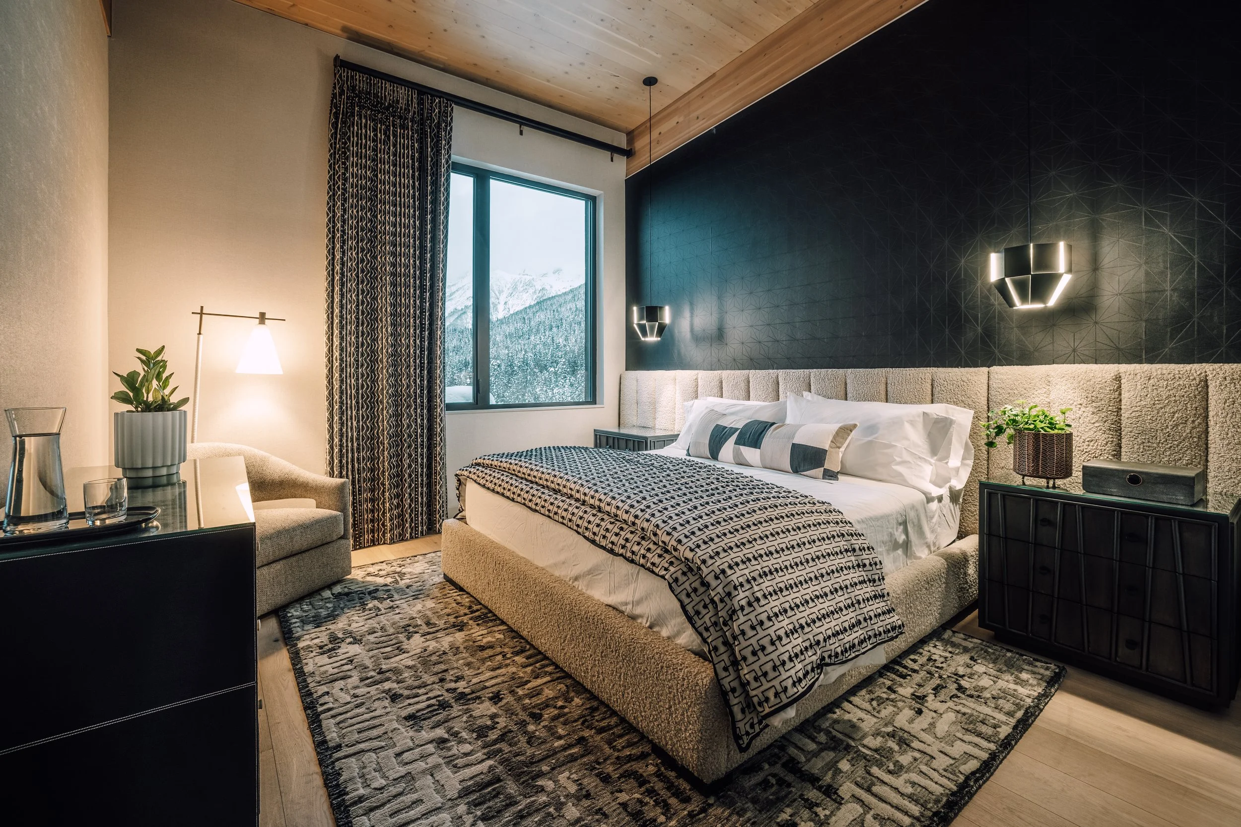 NEW PRIVATE GUEST ROOM Black.jpg