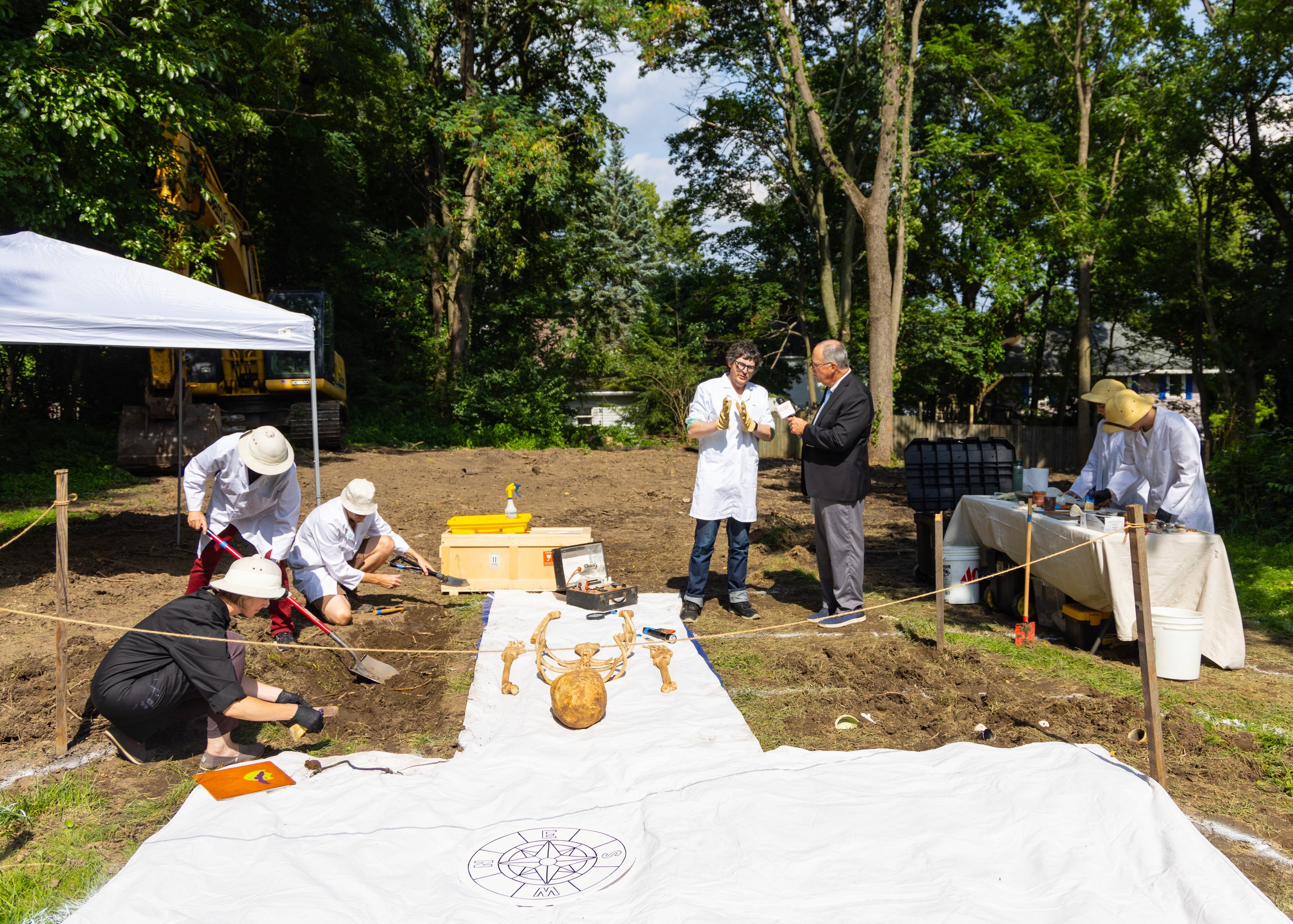 Fresh Digs Labyrinth, photo by Tim Fitzwater Photography, Hug50.jpg