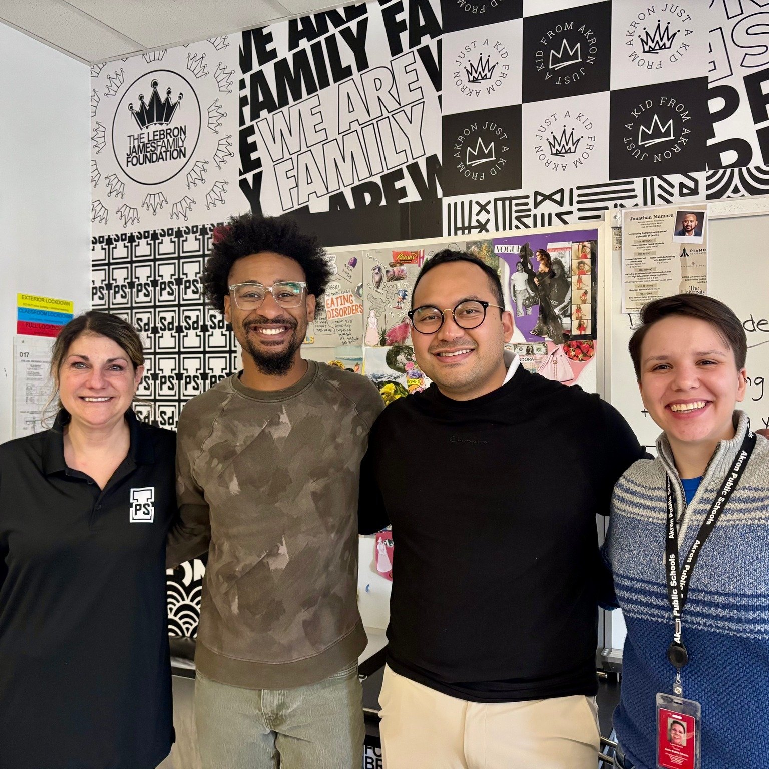 We were thrilled to have Jonathan Mamora, Cleveland International Piano Competition semifinalist, spend time with students at I Promise School as part of our Visiting Artist Program, led by Program Manager Theron Brown. The program creates a platform