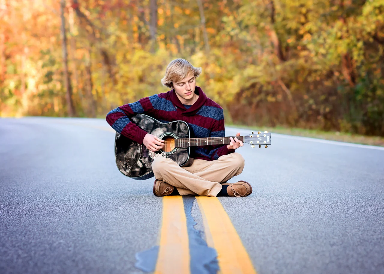 932-FE Noah Biermann - 5x7.jpg