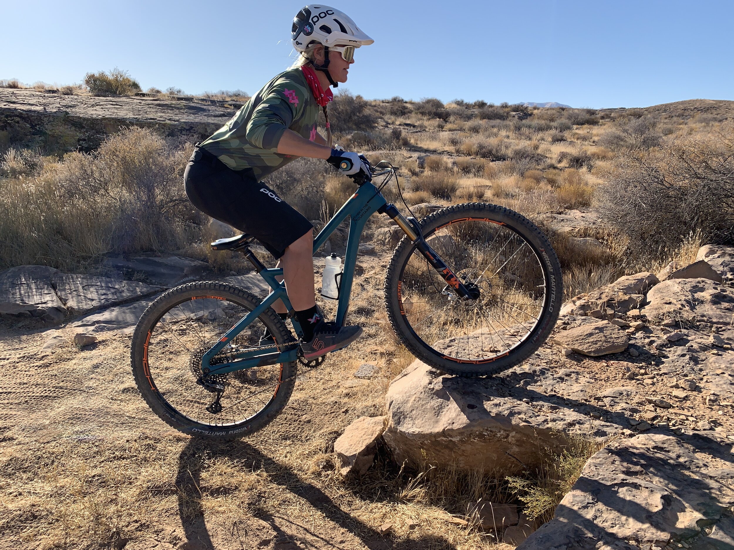  vs 29-inch wheels, which is better for shorter riders? — Women in the  Mountains