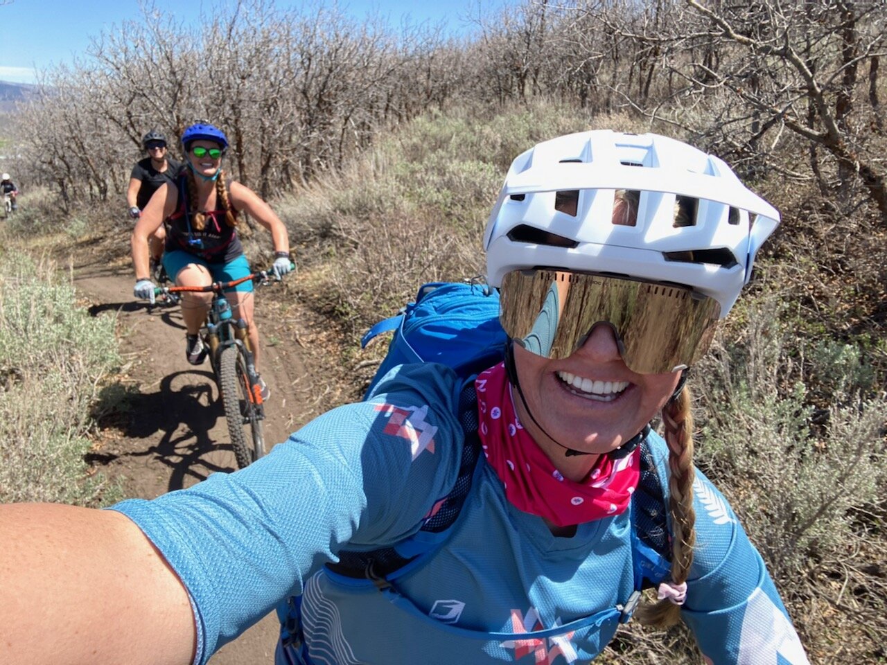 Stof aanvaarden manipuleren Mountain Biking Specific Sunglasses (What lens color should you wear  mountain biking?) — Women in the Mountains
