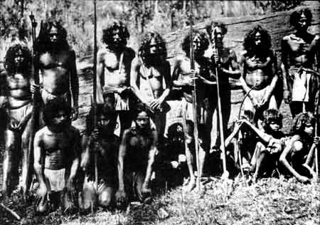 Aborigines of Sri Lanka. Wikimedia commons ( link ).