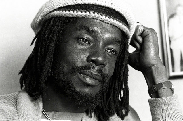 02-Peter-Tosh-bw-portrait-1987-billboard-1548.jpg