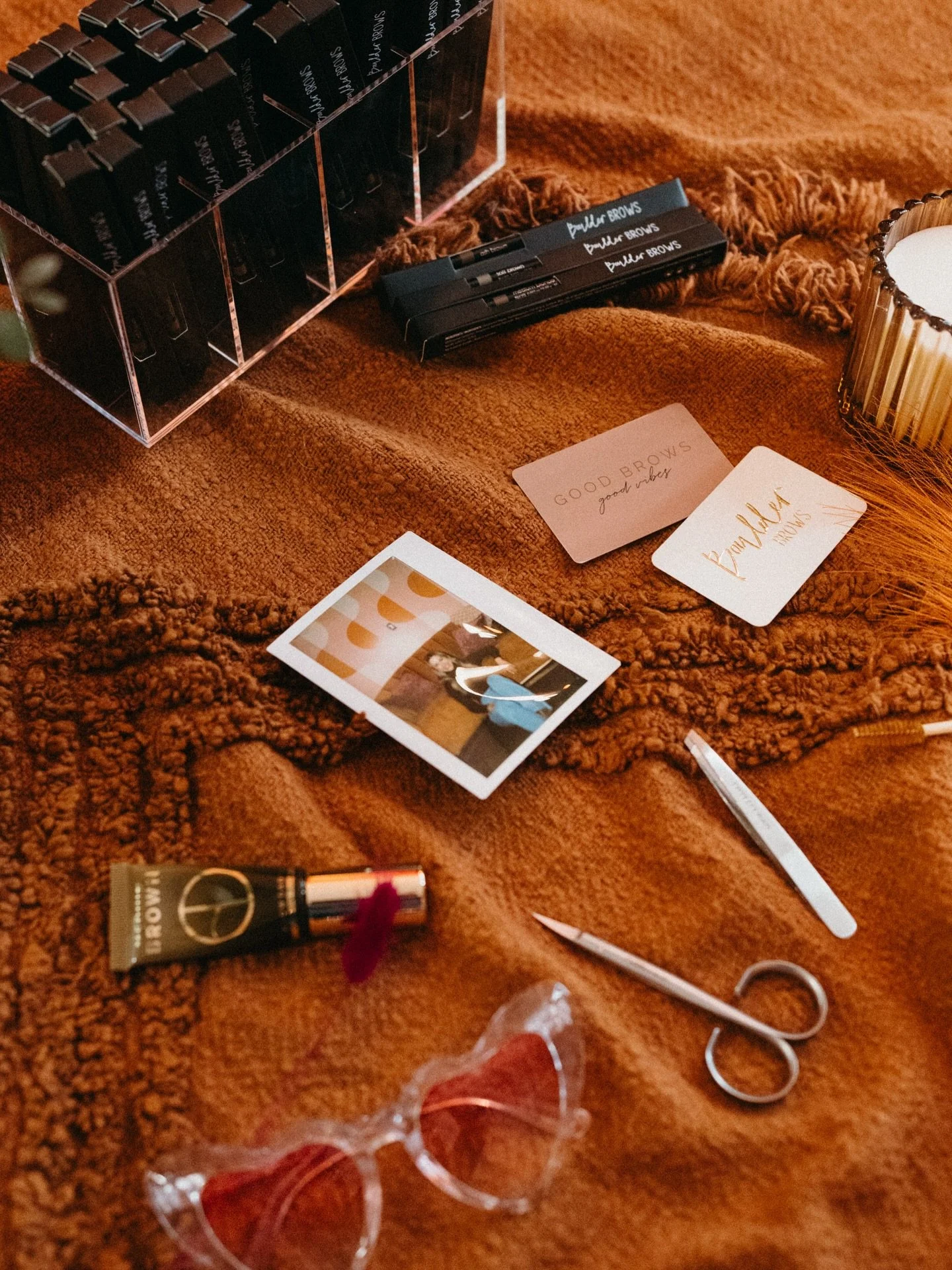 Are skinny brows back in style?! I fear they might be…
A client recently asked me if I was scared of the new “skinny brow” trend. And to be honest… I couldn’t be more stoked π
π€
A huge percentage of my tattoo client