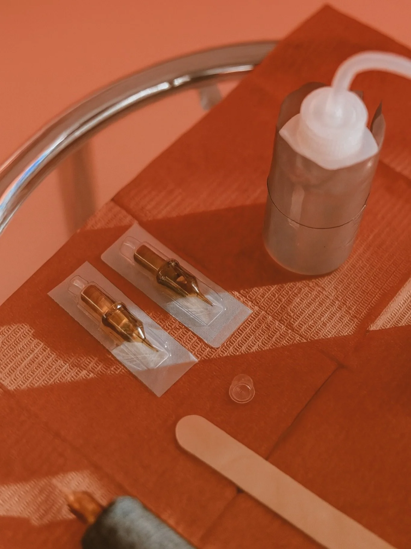 T A T T O O β€οΈ‍π©Ή A F T E R C A R E 
Every artist has their preference. This is what I’ve found works best for healing my cosmetic tattoos. 
1) Leave them alone for 6 days. No washing, no picking, no makeup. 
2) Use a tiny bit of Aquaphor