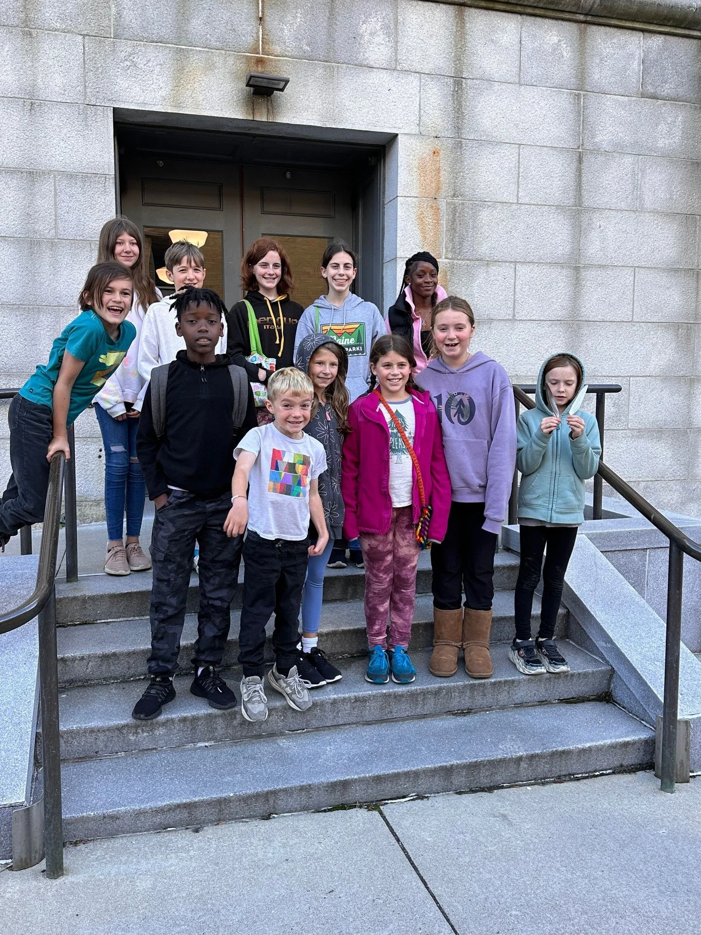 🎶✨ A Behind-the-Scenes Adventure! 🎶✨
Last year, our students had the incredible opportunity to tour the historic Kotszchmar Organ at Merrill Auditorium, thanks to our amazing partners, @kotzschmarorgan! 🤝

🎹 They got to play a few notes on this m