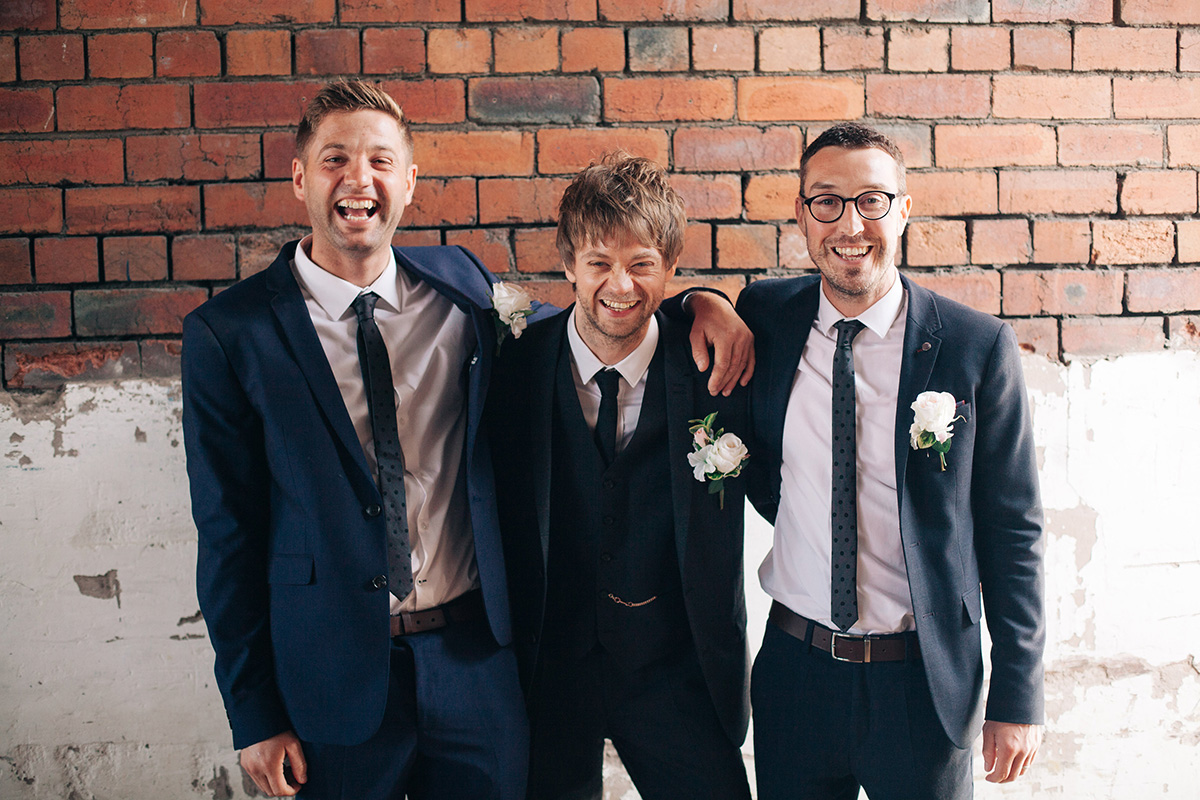 Laid back wedding group photos