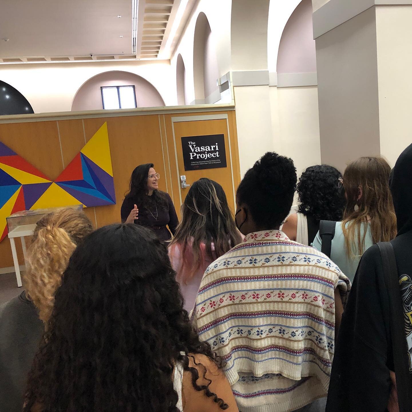 @nwsaschool_hs photography students visit #TheVasariProject at @miamidadepubliclibrary for a hands-on tour of the archives, learned about everything the library has to offer, and concluded our walking-field trip by signing up for their library card. 