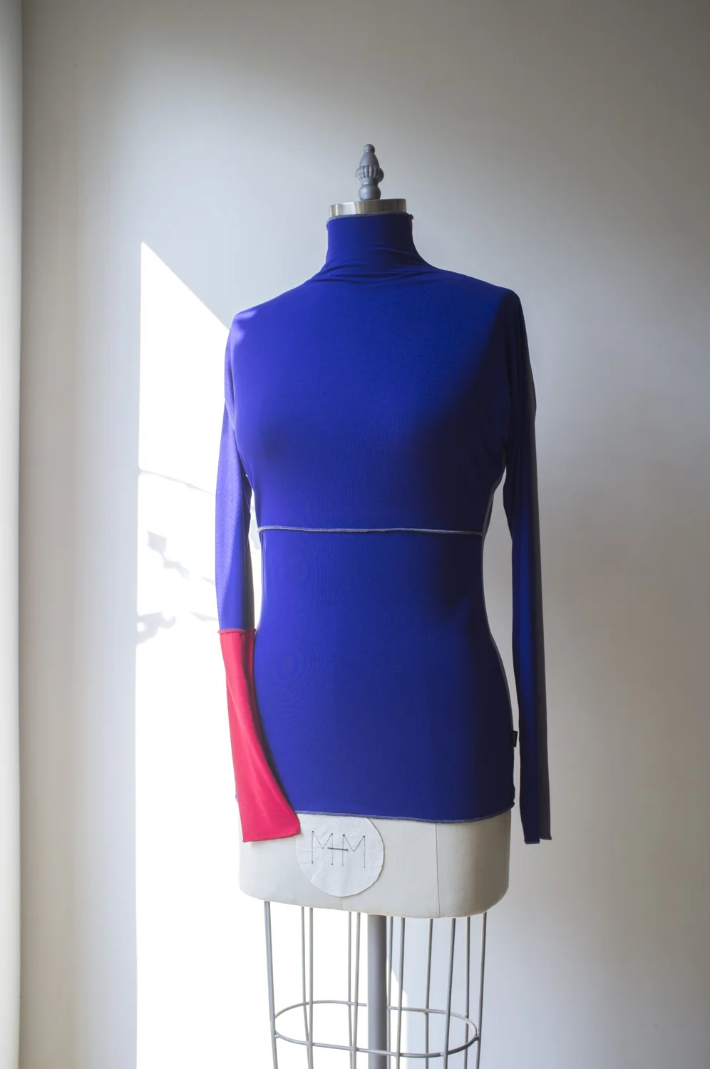 MACHIN-MACHINE-jersey_violet-rouge-1.jpg