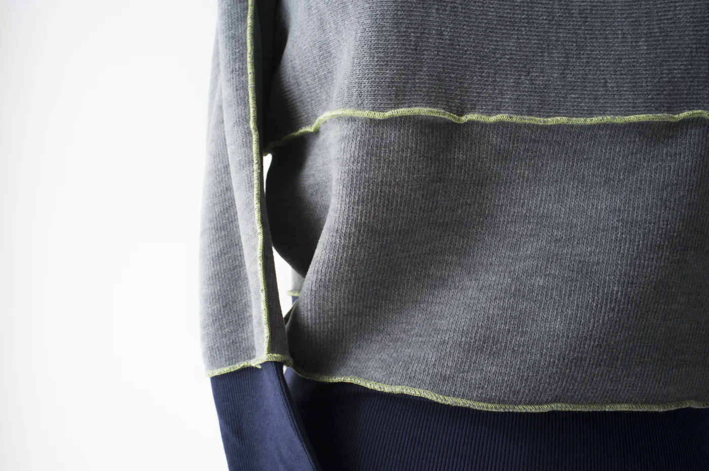 MACHIN-MACHINE-Tricot-gris_lime-2.jpg
