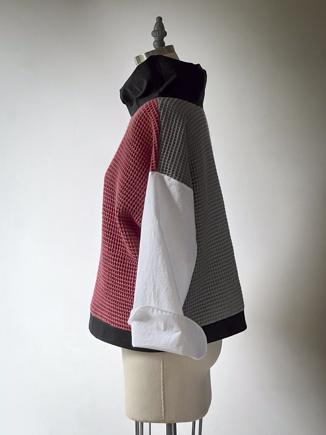 MACHIN-MACHINE-blouse-abeille-pompéi-6.jpg