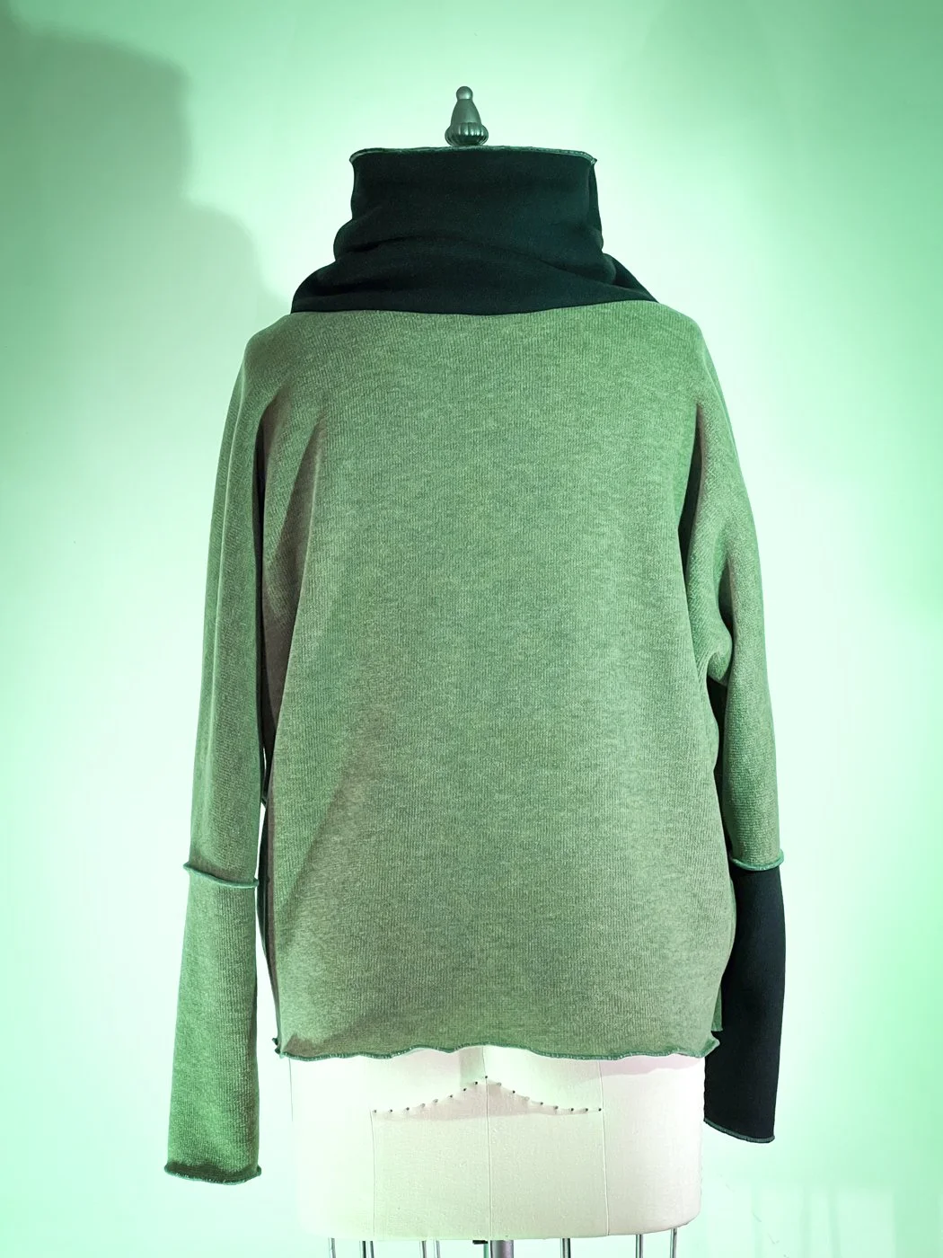 MACHIN-MACHINE-AVEC-pulls-vert-10.jpg