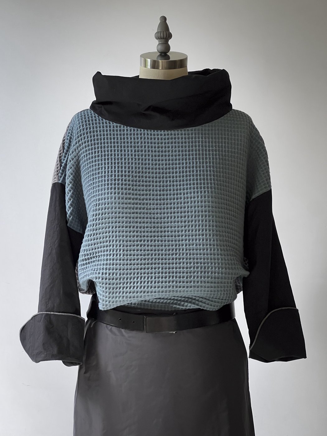 MACHIN-MACHINE-Robe-bleu-parachute-2.jpg