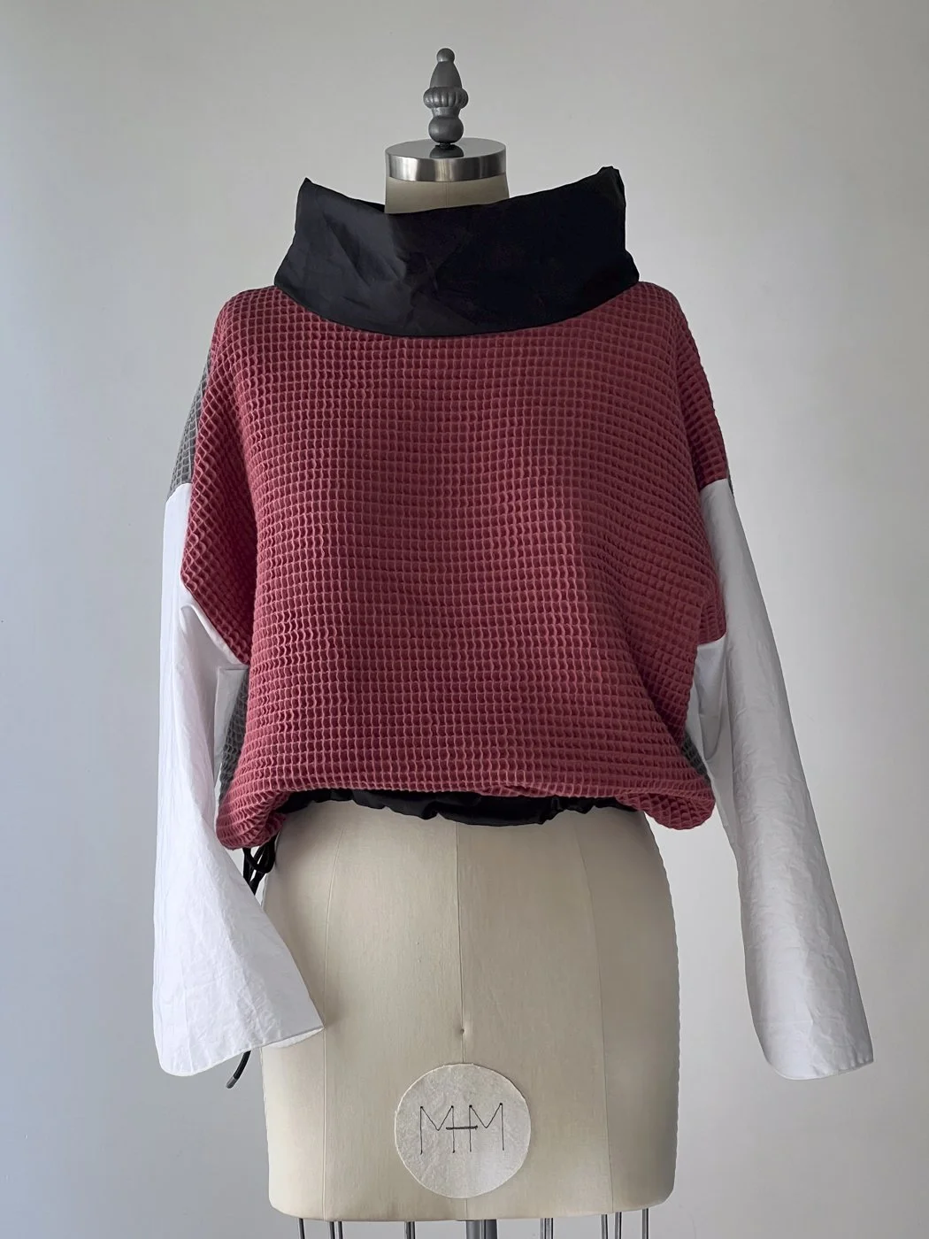 MACHIN-MACHINE-blouse-abeille-pompéi-2.jpg