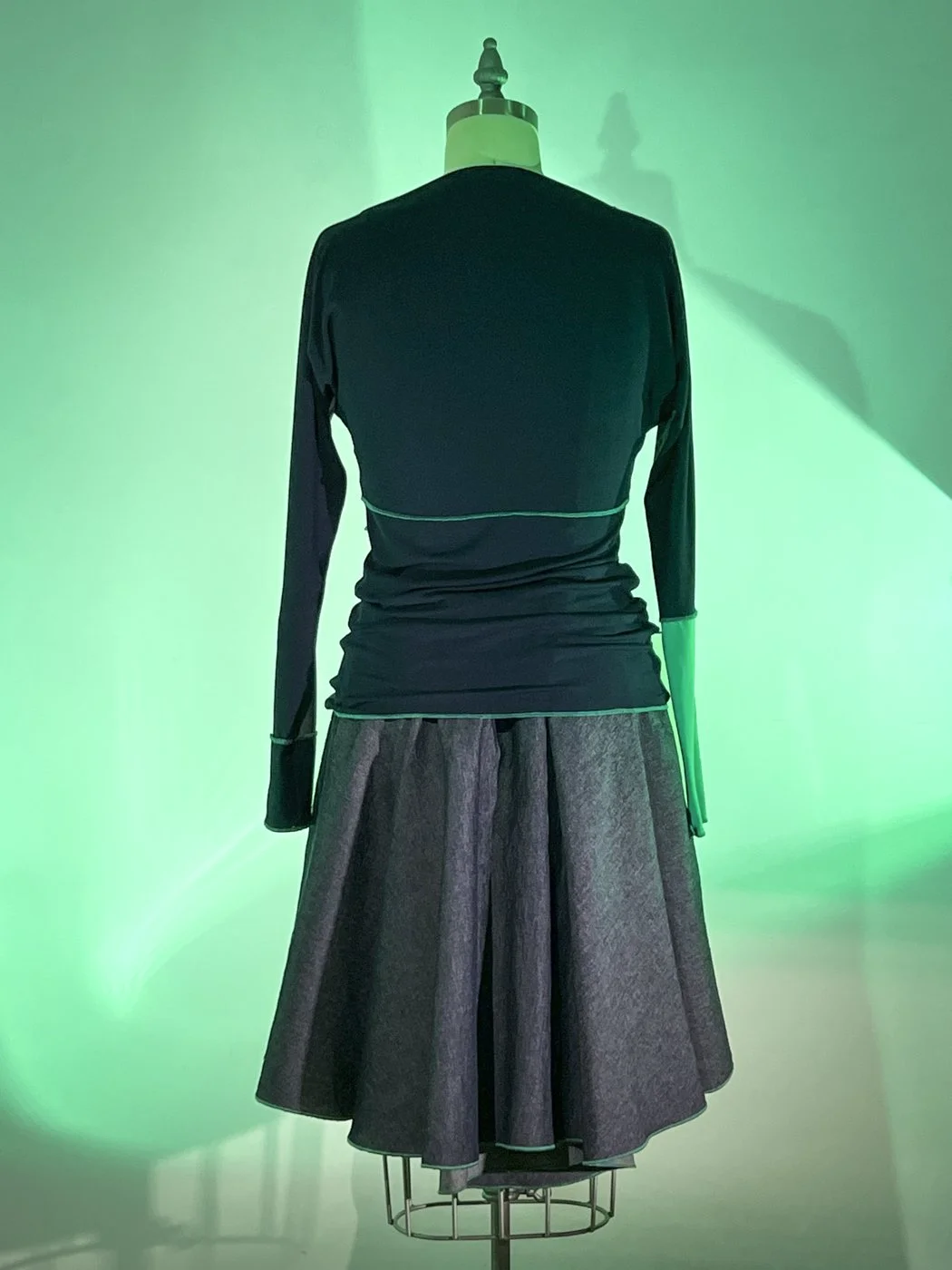 MACHIN-MACHINE-AVEC-jupette-laine-vert-5.jpg