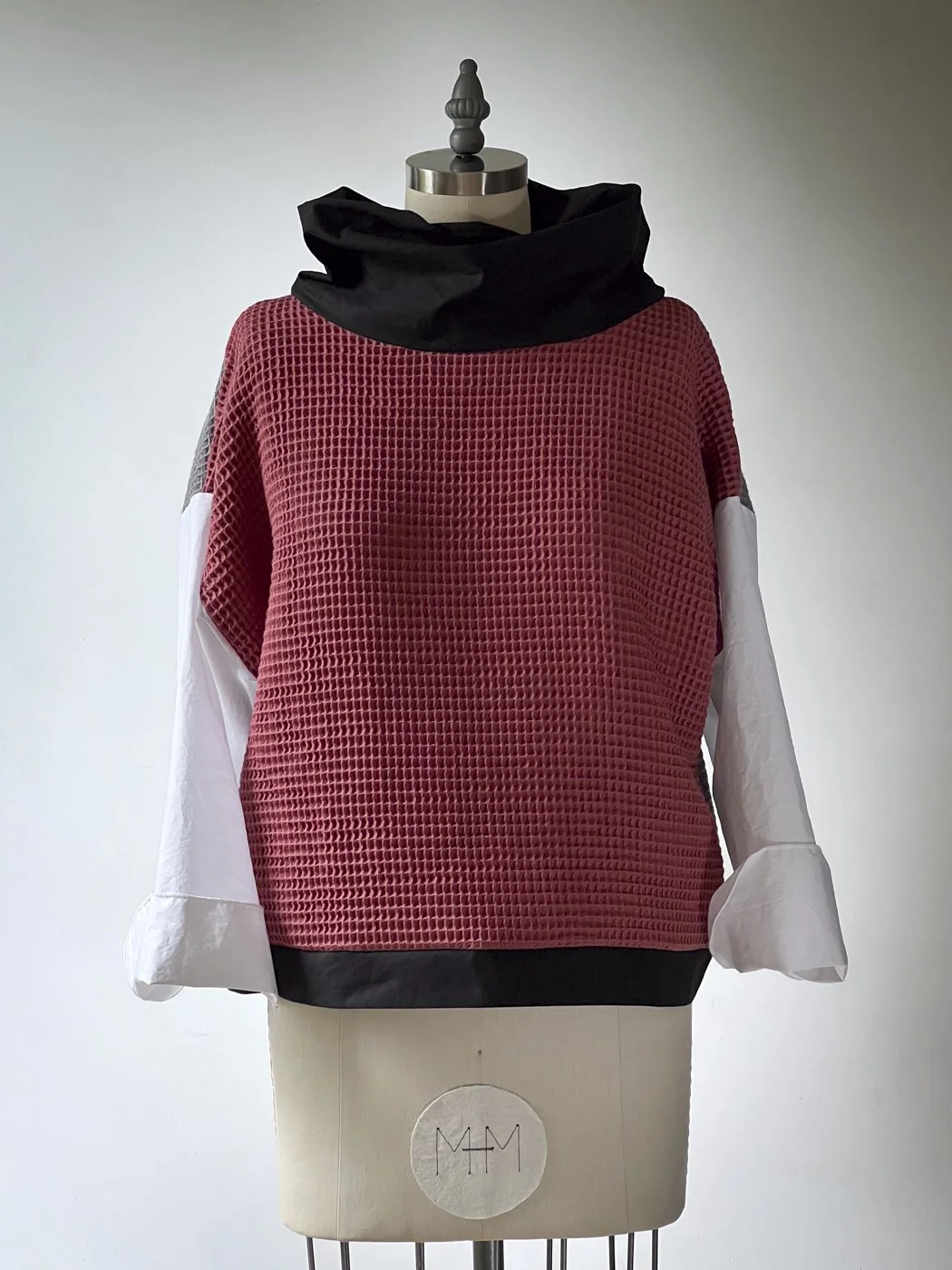 MACHIN-MACHINE-blouse-abeille-pompéi-5.jpg