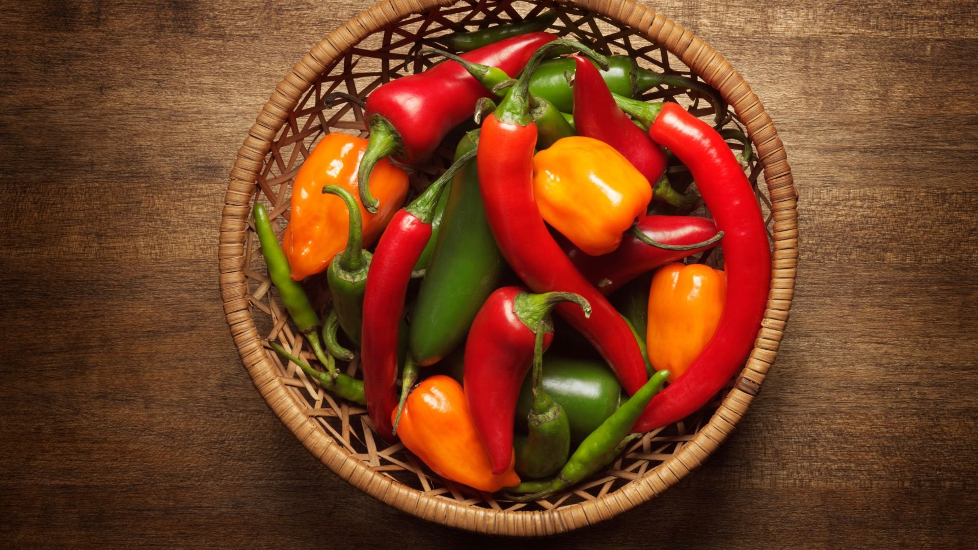 red-and-green-hot-peppers.jpg
