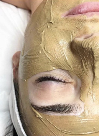 Quartz in Skincare: Revitalize Skin with Crystal Quartz Infused Cosmetic Clays