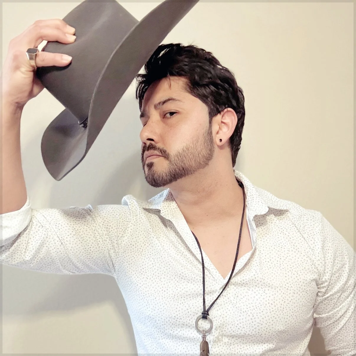 Que Hora Tienes Oficcial no Logo.JPG