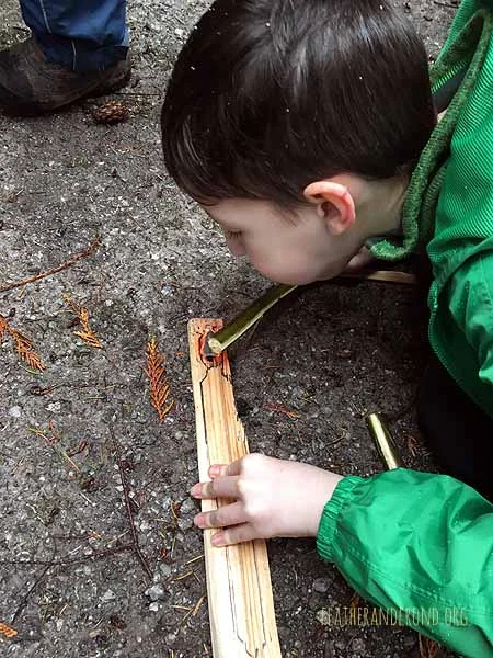 Making coal-burned spoons
