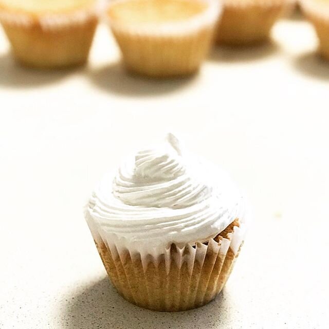 Y entonces todos te dicen que tenes que hacer un negocio con tus cupcakes 🧁 y vos a la noche , cuando apoy&aacute;s tu cabeza en la almohada, so&ntilde;&aacute;s con cupcakes como ovejas 🐑, pensando cu&aacute;ntos deberias vender. Y a la ma&ntilde;