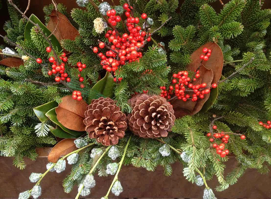 winter-arrangment-berry.jpg