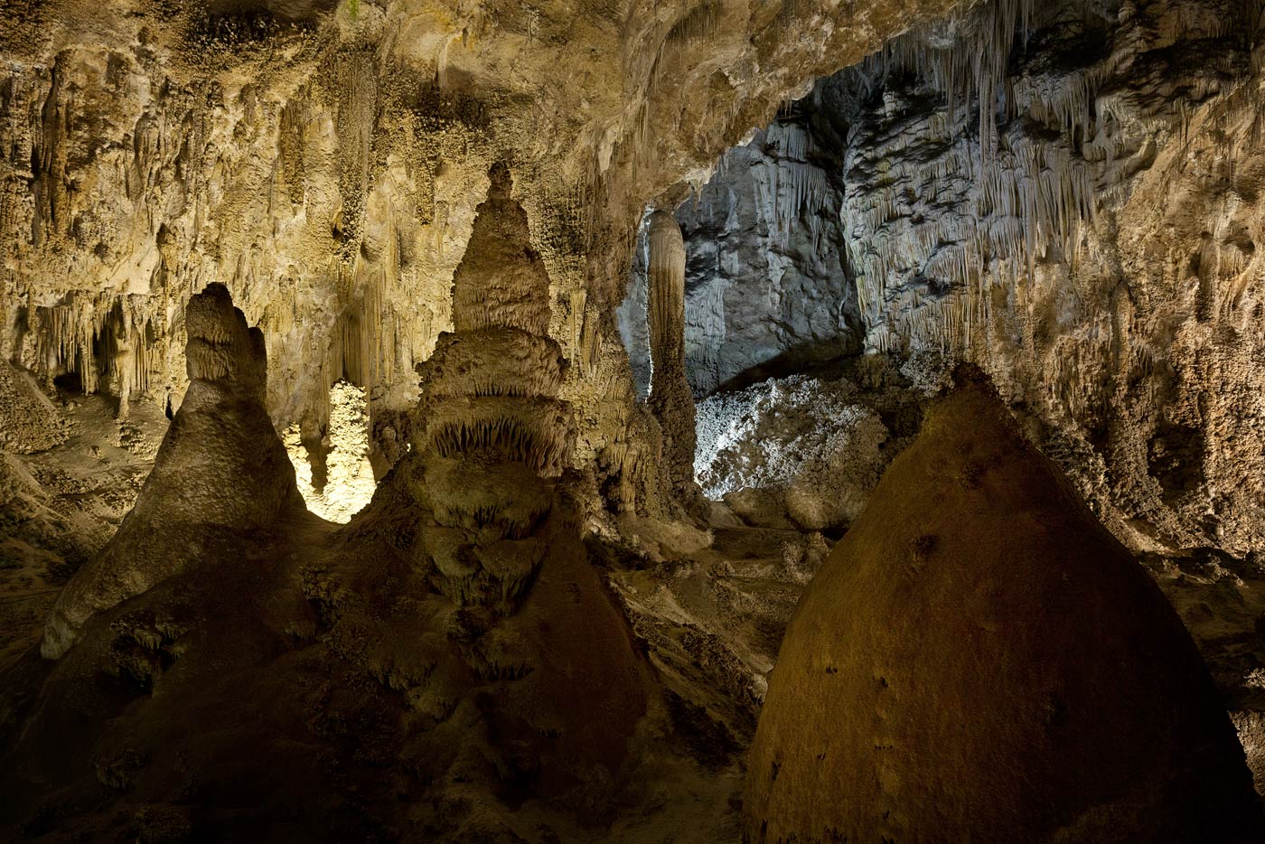 Carlsbad-Caverns-National-Park-ABP-Big-Room2.jpg