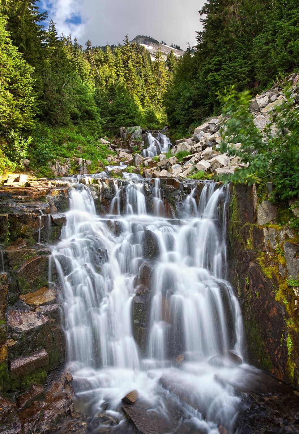 Mount-Rainier-National-Park-ABP-Sunbeam-Falls.jpg
