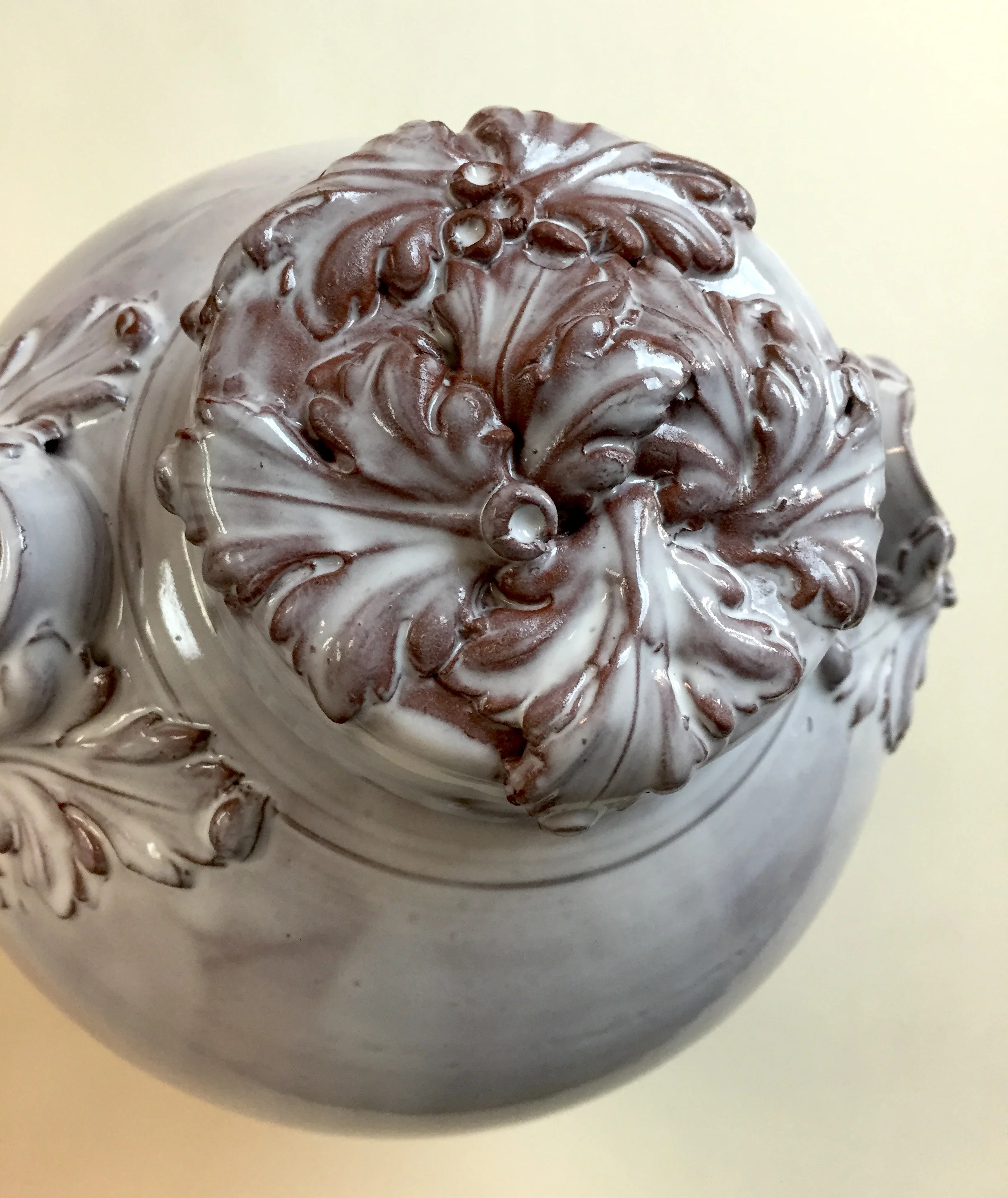 Funeral Ur. 2015. Earthenware with majolica.