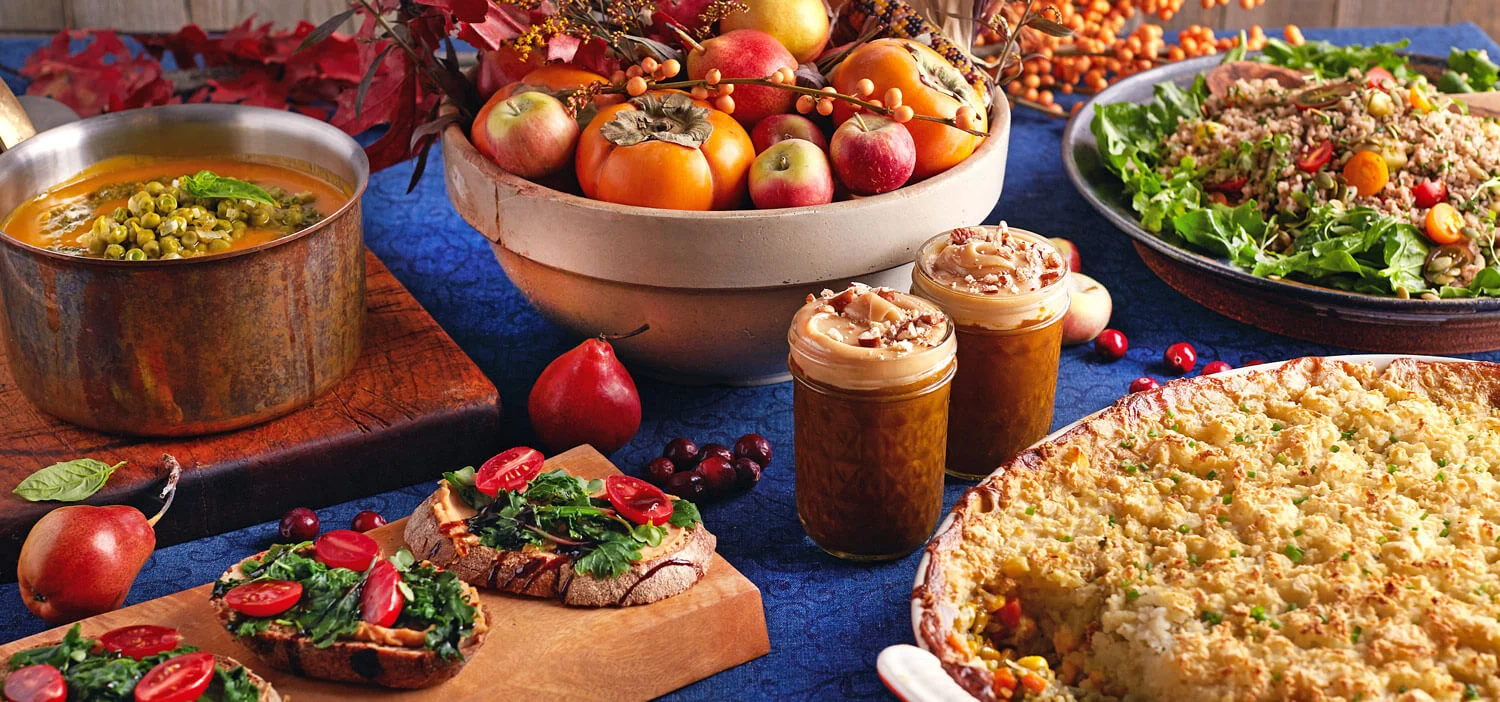 Thanksgiving_Table_Spread-WP.jpg