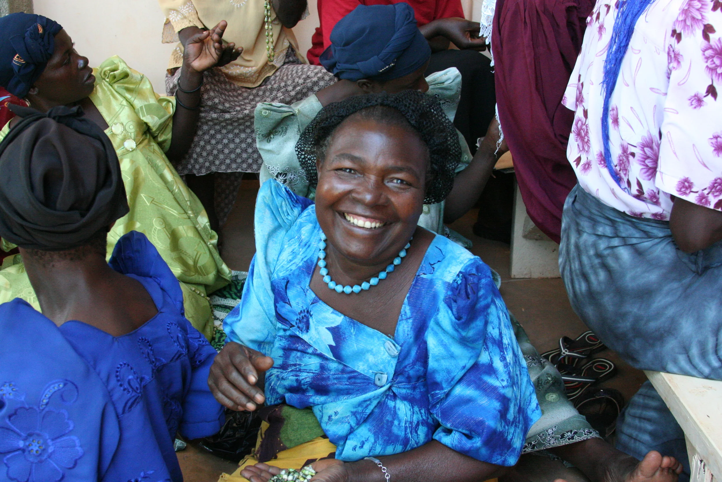 Widows' Jewelry Project; Creating hope from recycled paper