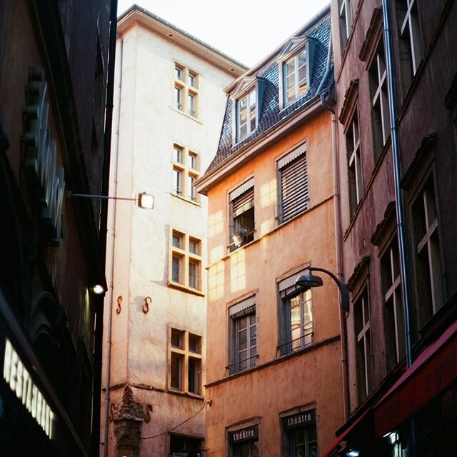 Golden hour in Lyon #filmnowon #ektar100 #nikon