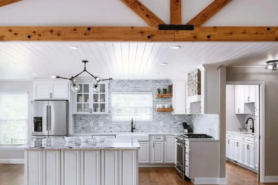 Ceiling Paint vs. Wall Paint: What’s the Difference and When to Use Each?