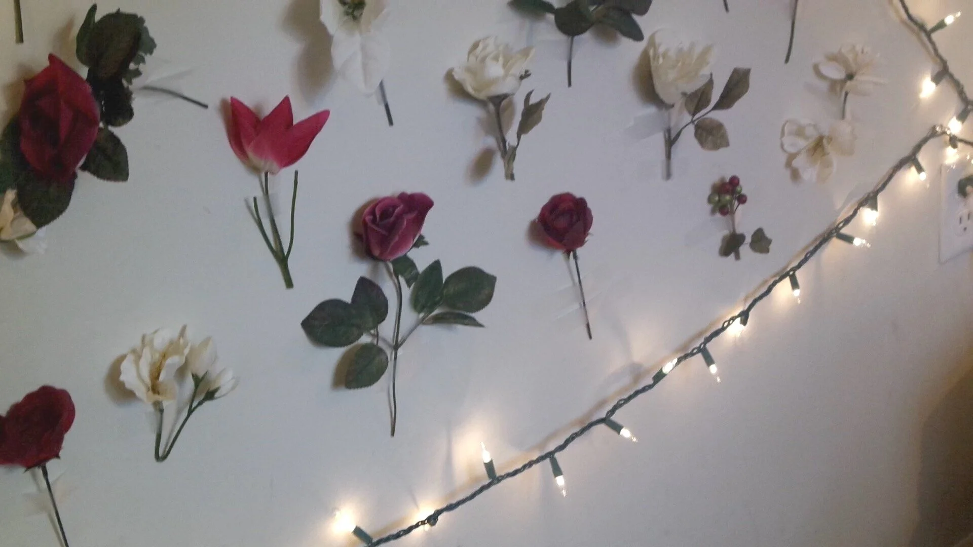 Holiday Flower Tree | Minimalist Decor