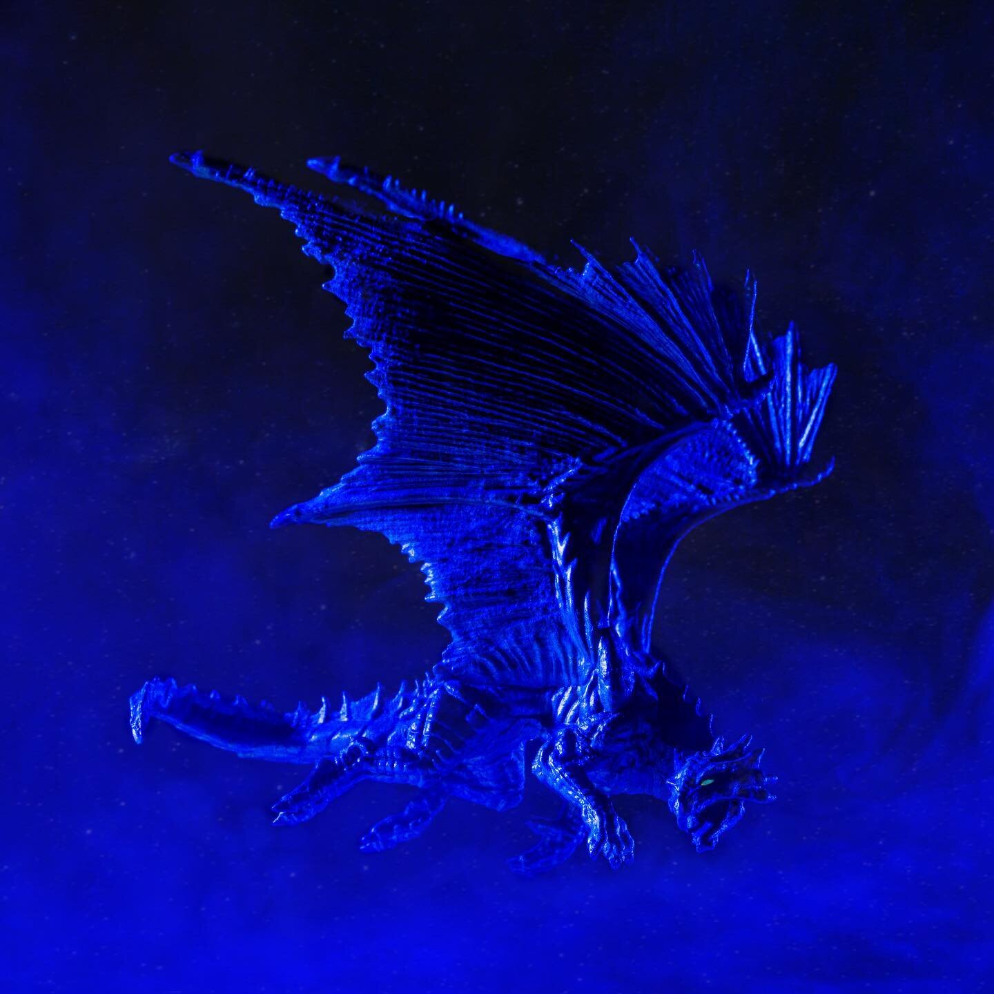 New Work: DND fantasy still life, 2021 - photo by Mr.Means #mrmeans #mrmeansstudio #dnd #dndminiatures #stilllifephotography #fantasyart #dragons