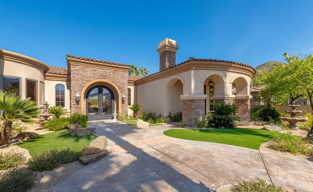 AVENIDA ANDREAS PALMS 02.jpg