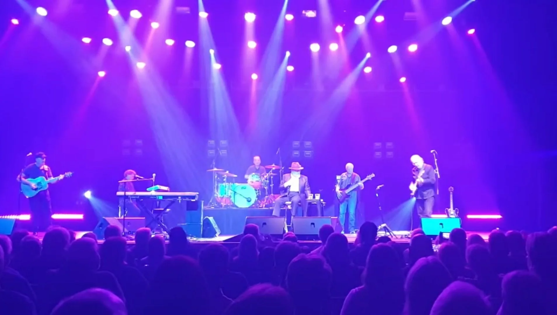 Glenn Shorrock and Little Steely brothers