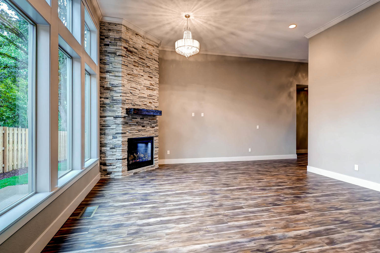 1074 Overview Court NW Salem-large-003-2-Living Room-1500x999-72dpi.jpg