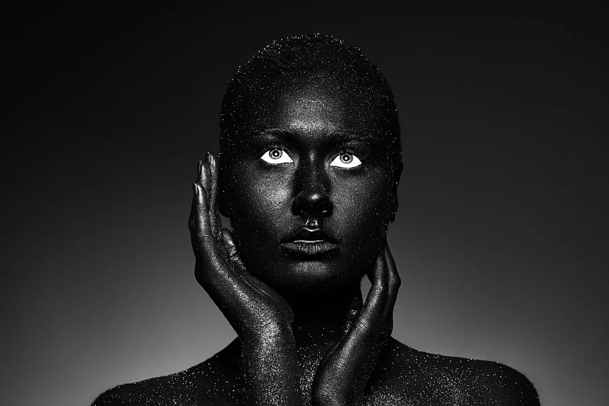 Nora-Orthofer-Black-Project-07.jpg